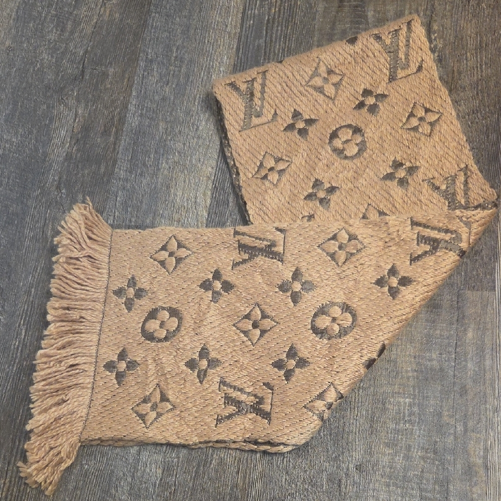 LOUIS VUITTON LV Beige Neutral Logomania Shine Monogram Scarf Tan Grey Wool Silk - Picture 9 of 16
